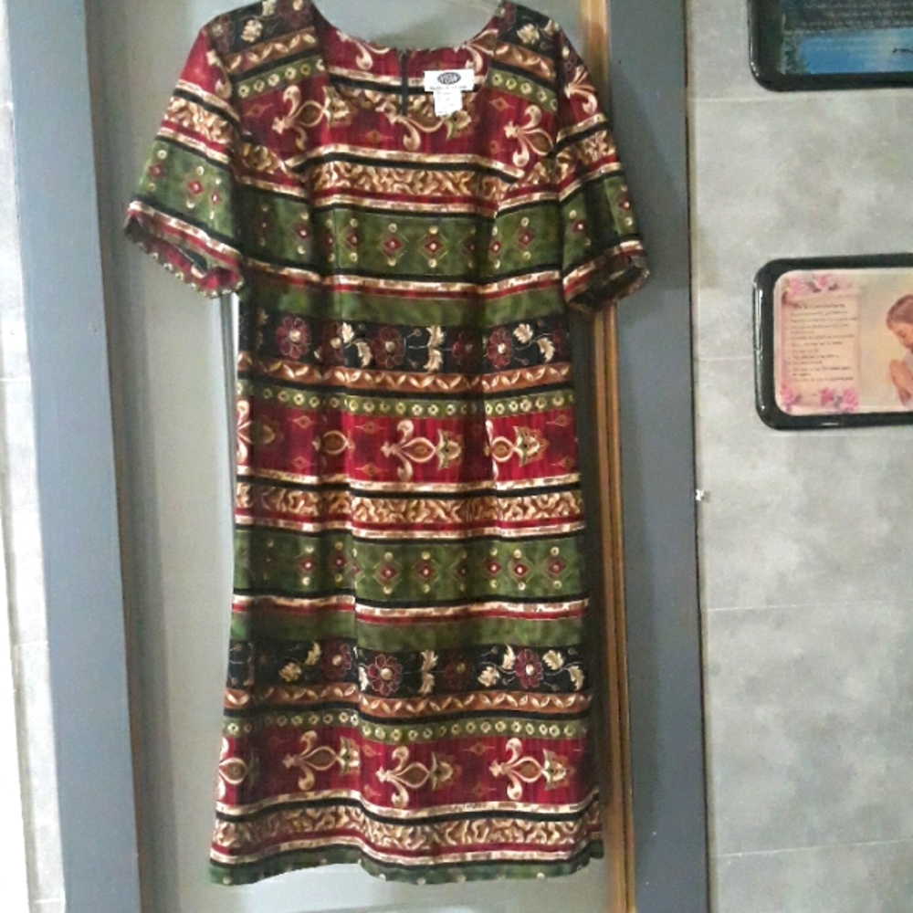 Modern Woman Dress Sz 18W